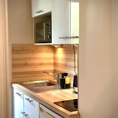 A Deux Pas De La Gare Apartment *