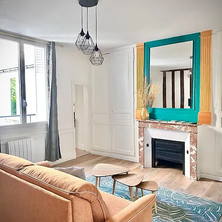 à Deux Pas De La Gare Tours