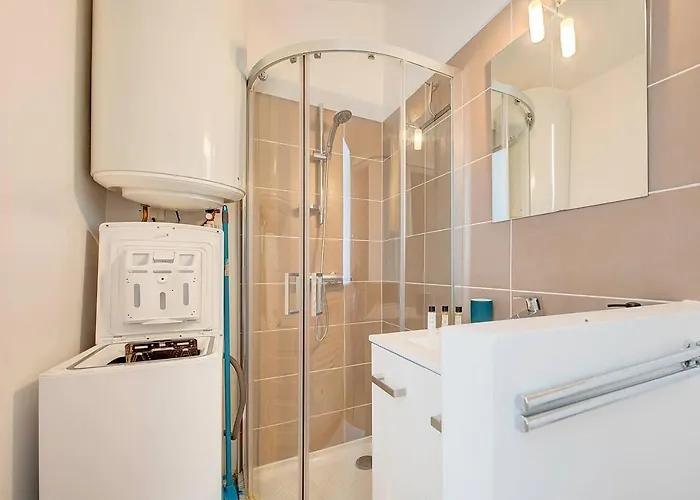 A Deux Pas De La Gare Апартаменты Тур